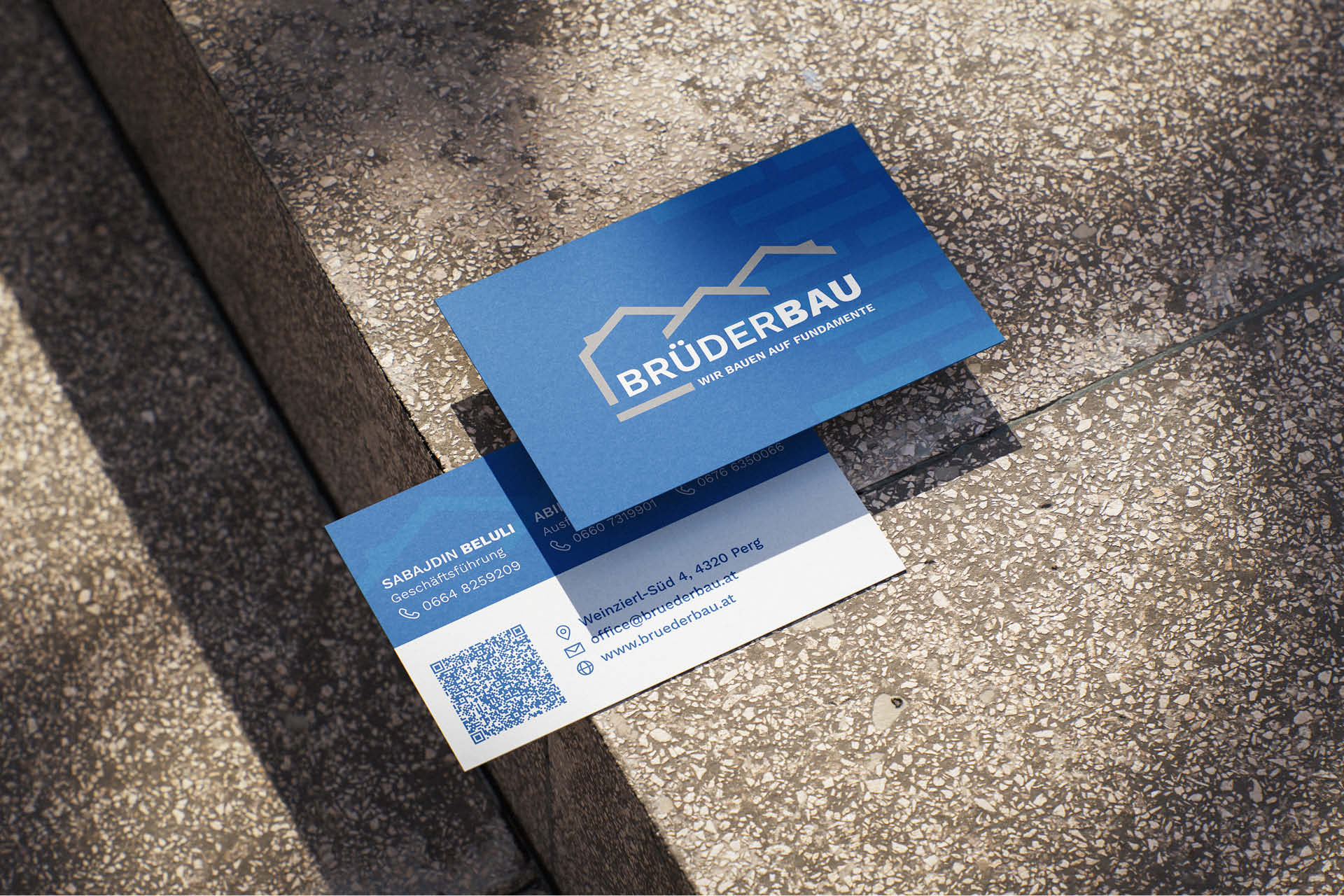 Mockup einer Visitenkarte von BrüderBau